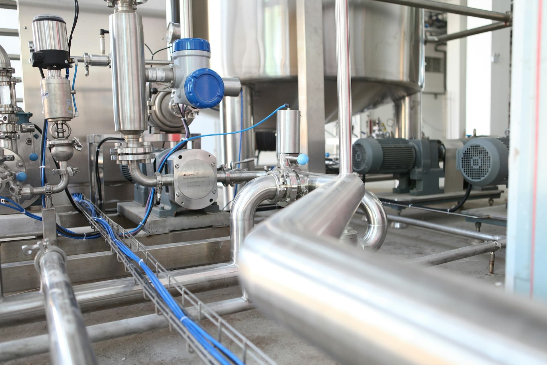 Industrial process equipment and pipework